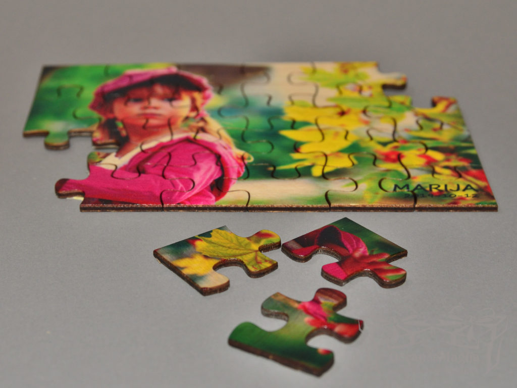 Medinė dėlionė 24 dalys įvairių išmatavimų 2 Medinės dėlionės, Dėlionė ant medžio