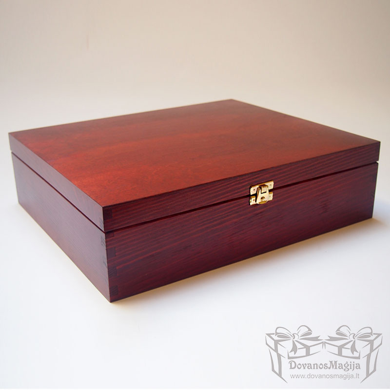Medinė dėžutė stačiakampė 36x29x9cm lakuota 4 Medinė dėžutė stačiakampė 36x29x9cm lakuota MedinesDovanos Medinė dėžutė