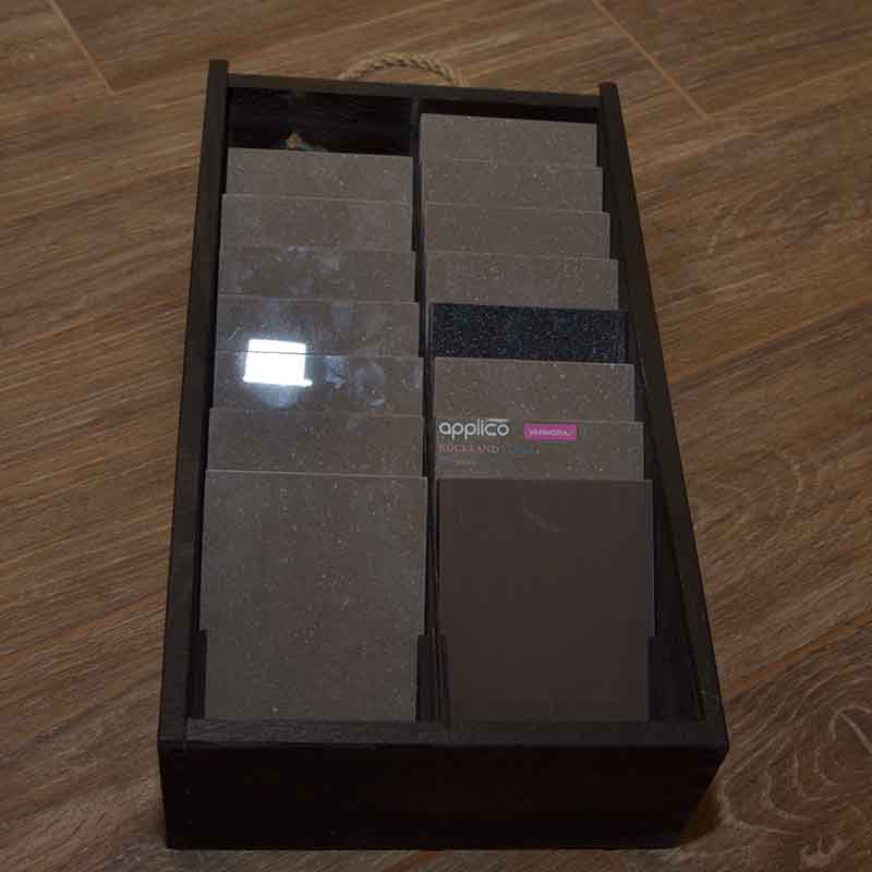 Medinė dėžutė pavyzdžiams 36x21x10cm