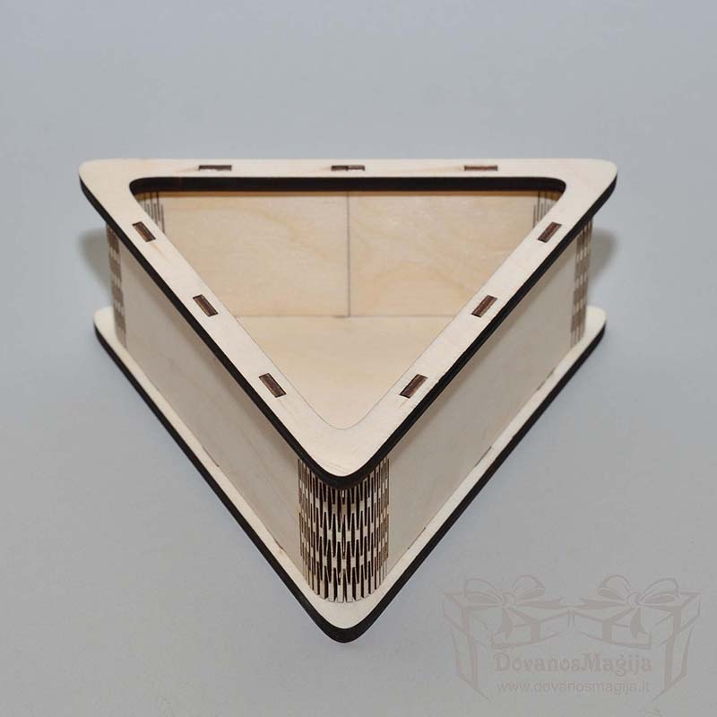 Medinė dėžutė trikampė 14x16x6cm