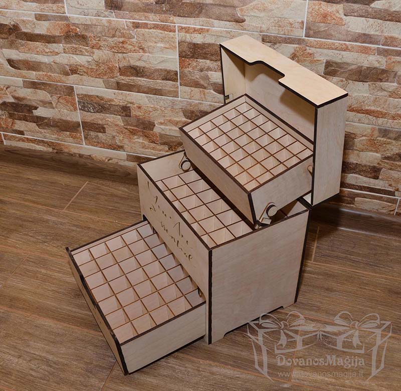 Medinė dėžutė aliejaus buteliukams 20x28x30cm