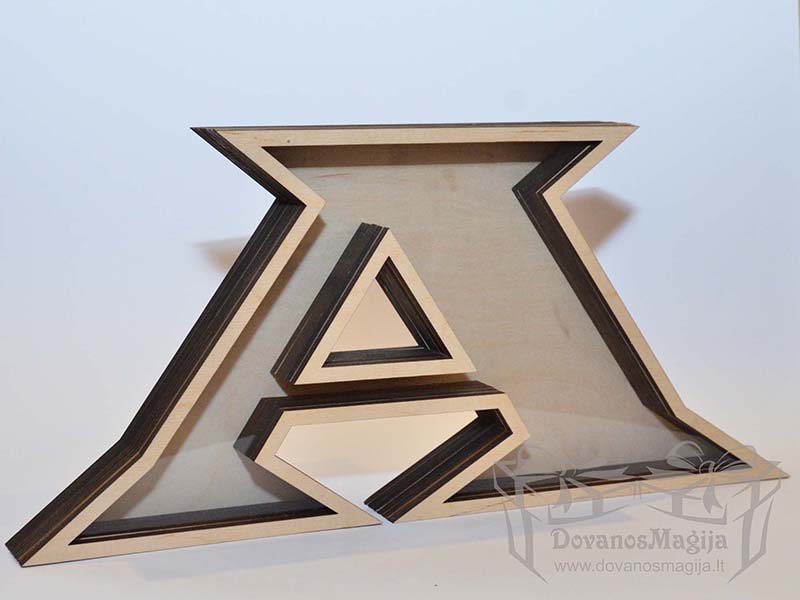 Medinė taupyklė vardo raidė 10x20x4cm 