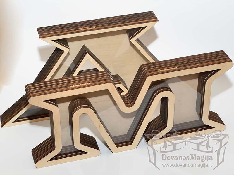 Medinė taupyklė vardo raidė 15x36x4cm