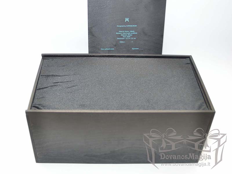 Medinė dėžutė statulėlei su indeklu 37x20xh20cm