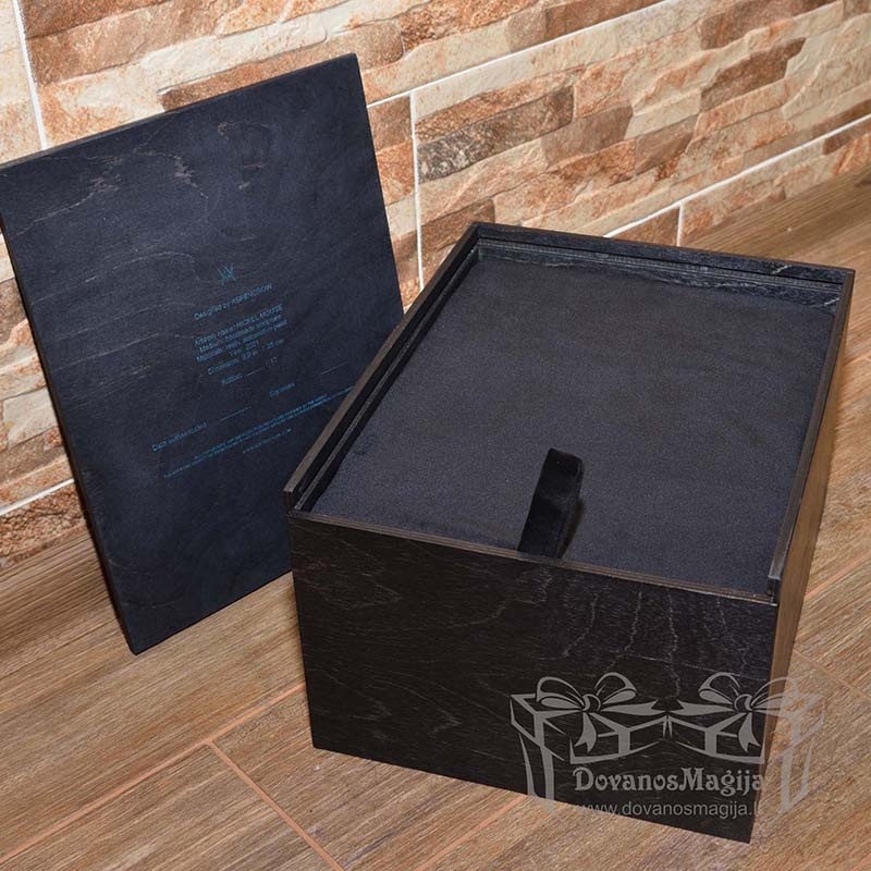 Medinė dėžutė statulėlei su indeklu 30x24xh18cm dažyta