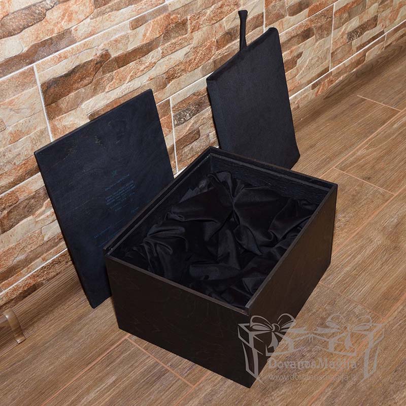 Medinė dovanos, Medinė dėžutė statulėlei su indeklu 30x24xh18cm dažyta