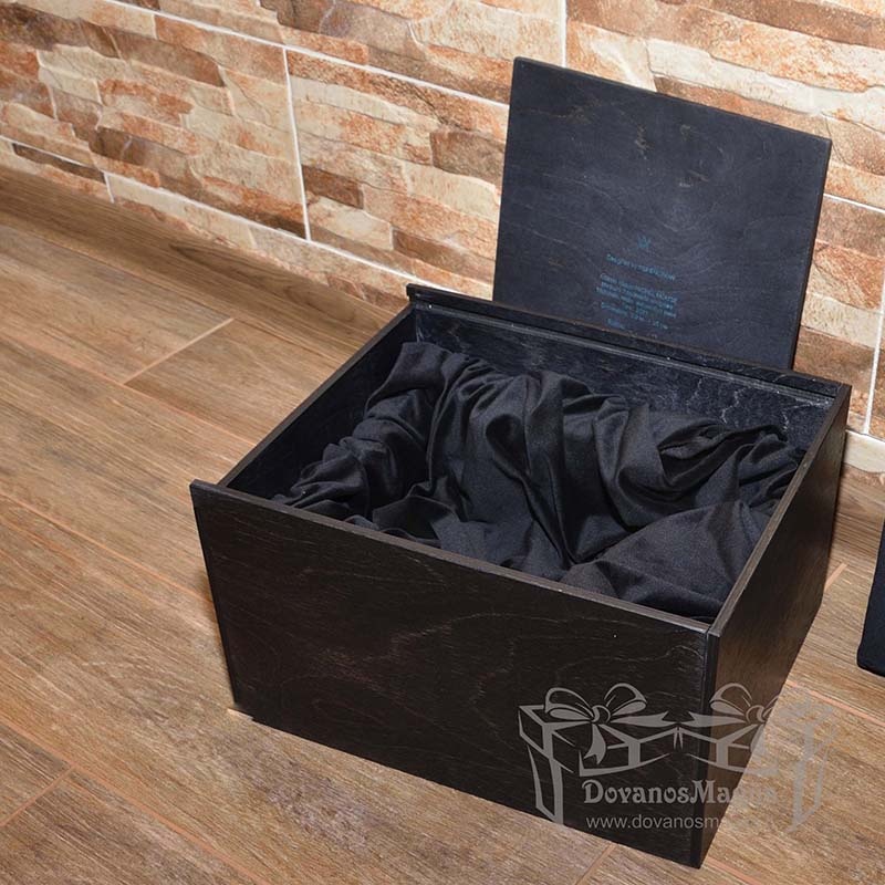 Medinė dėžutė statulėlei su indeklu 30x24xh18cm dažyta 8 Medinė dėžutė statulėlei su indeklu 30x24xh18cm dažyta