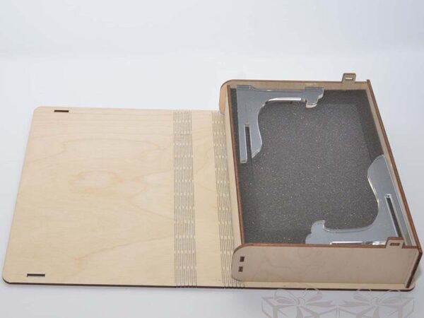 Medinė dėžutė nuotraukai 18x12x1cm su indeklu